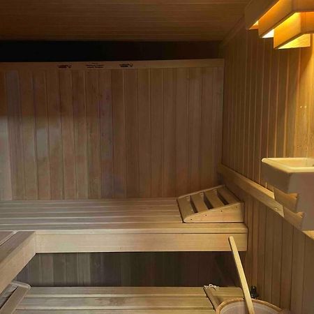 Schoene Ruhige Wohnung デュッセルドルフ エクステリア 写真